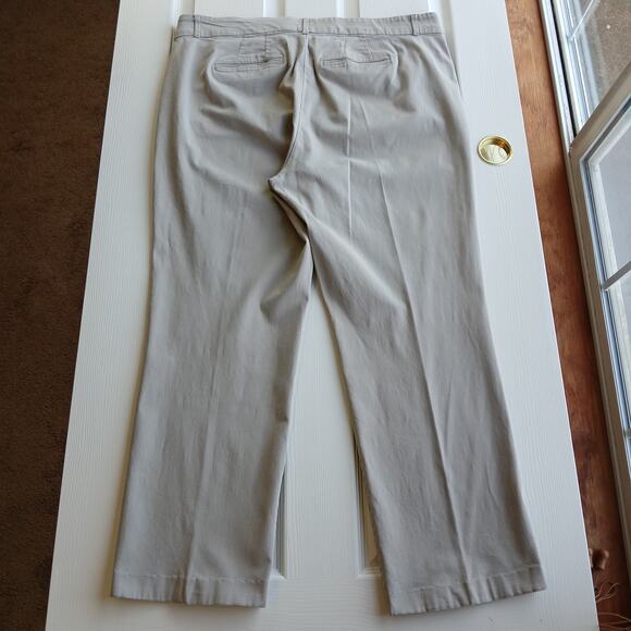 Gloria Vanderbilt Charlene Khaki Chinos 18W avg flat front high rise straight - Picture 3 of 15
